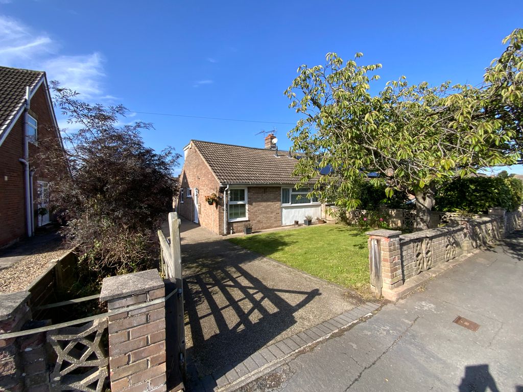 3 bed semidetached bungalow for sale in Station Road, Gilberdyke