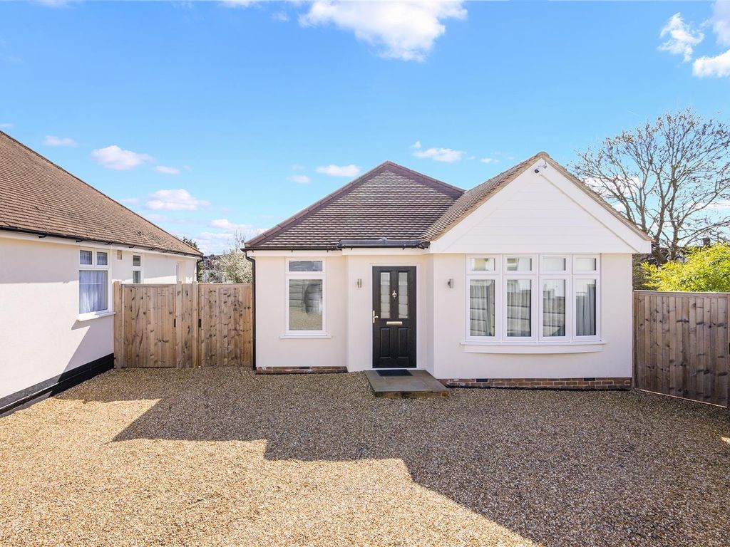 1 bed detached bungalow for sale in Kirby Close, Stoneleigh, Epsom KT19