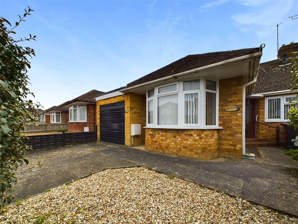2 bed bungalow for sale in Horsbere Road, Hucclecote, Gloucester