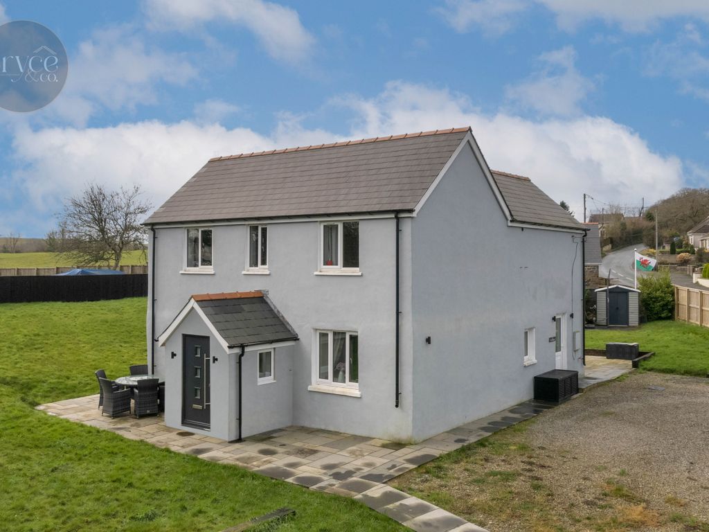 4 bed detached house for sale in The Poplars, Hook, Haverfordwest