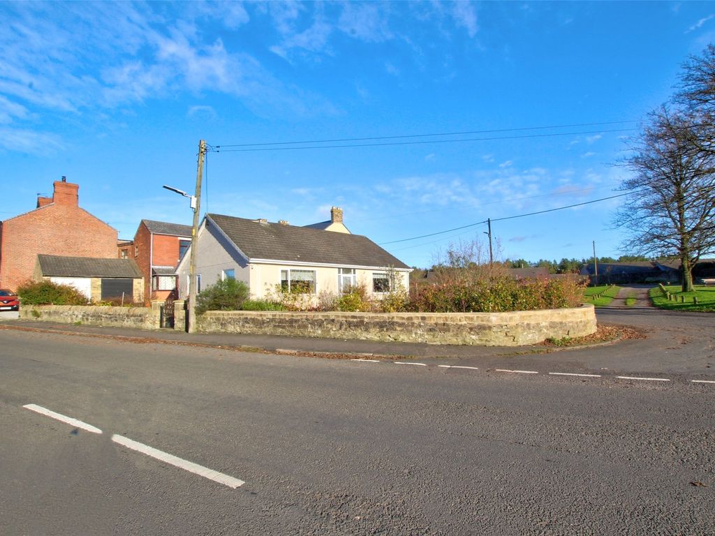 2 bed detached bungalow for sale in Manor Street, Evenwood,