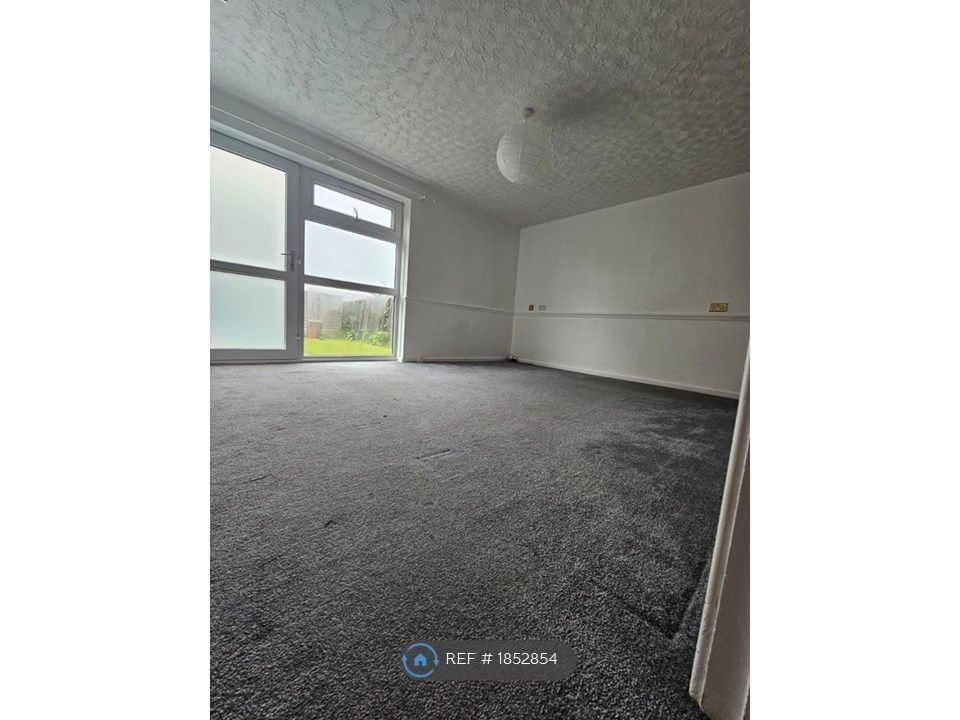 3 bed terraced house to rent in Hawkshead Road, Ribbleton, Preston PR2