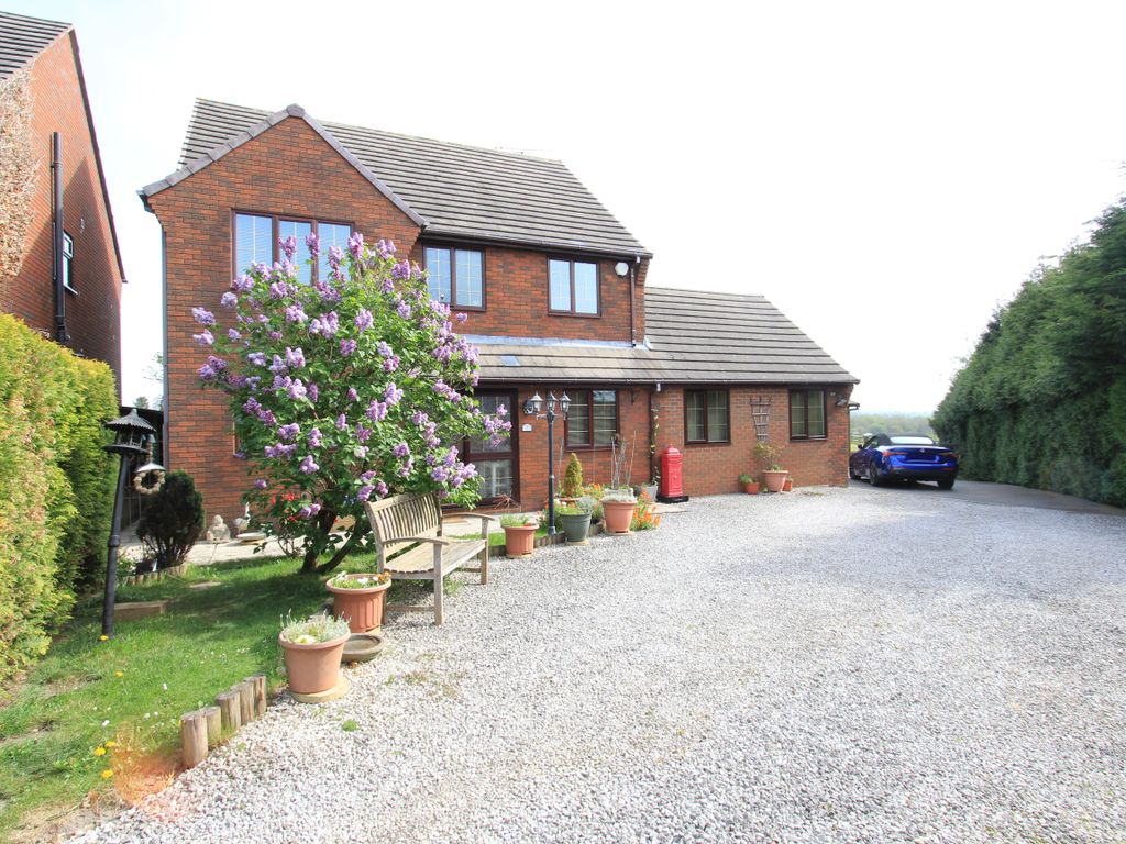 4 bed detached house for sale in Meadow View, Wessington Lane, South
