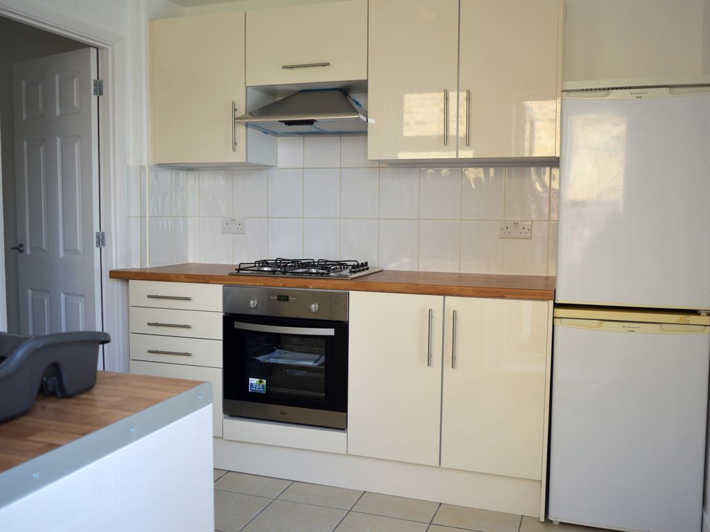 3 bed flat to rent in Plum Lane, Shooters Hill, London SE18 Zoopla
