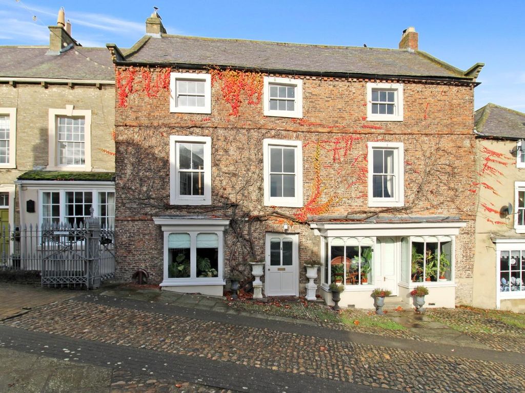 5 bed property for sale in Market Place, Middleham, Leyburn DL8, £