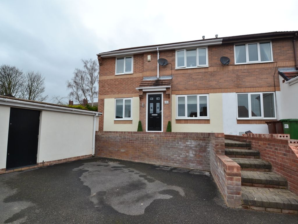 3 bed semidetached house for sale in Richmond Road, Upton, Pontefract