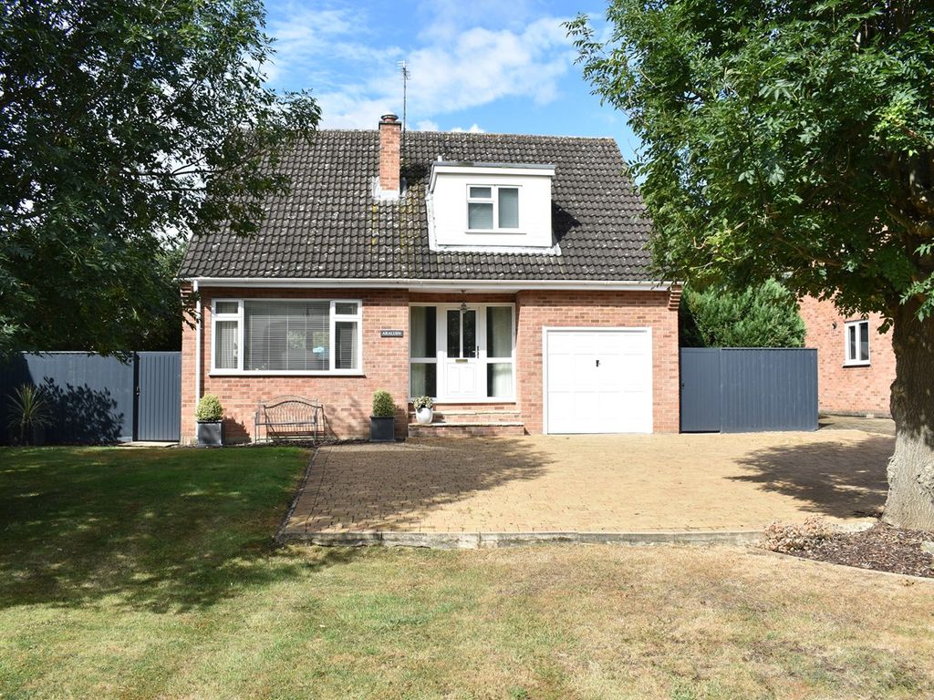 3 bed detached house for sale in Northway Lane, Tewkesbury GL20 Zoopla