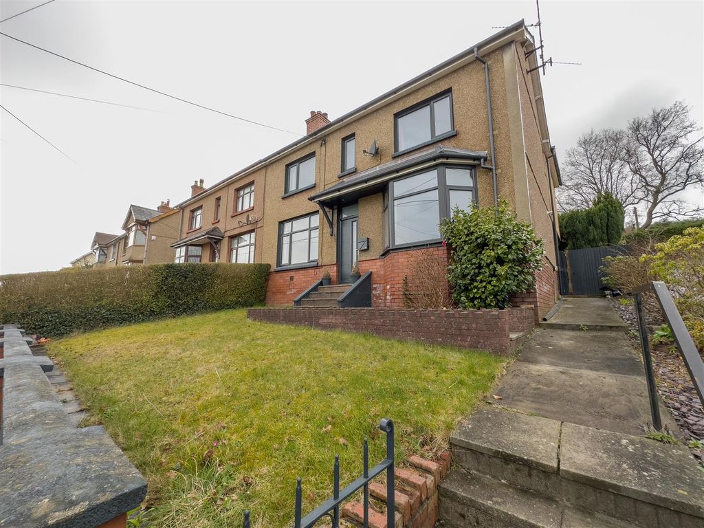 4 bed semidetached house for sale in Sycamore Road, Griffithstown