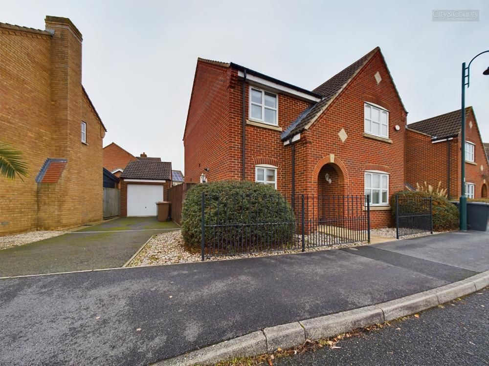 4 bed detached house for sale in Shore View, Hampton Hargate