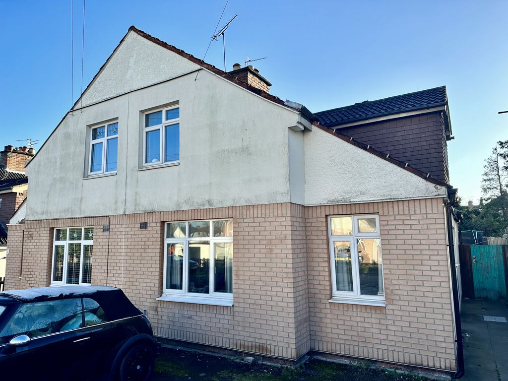 3 bed semidetached house for sale in Litelmede, Humberstone, Leicester