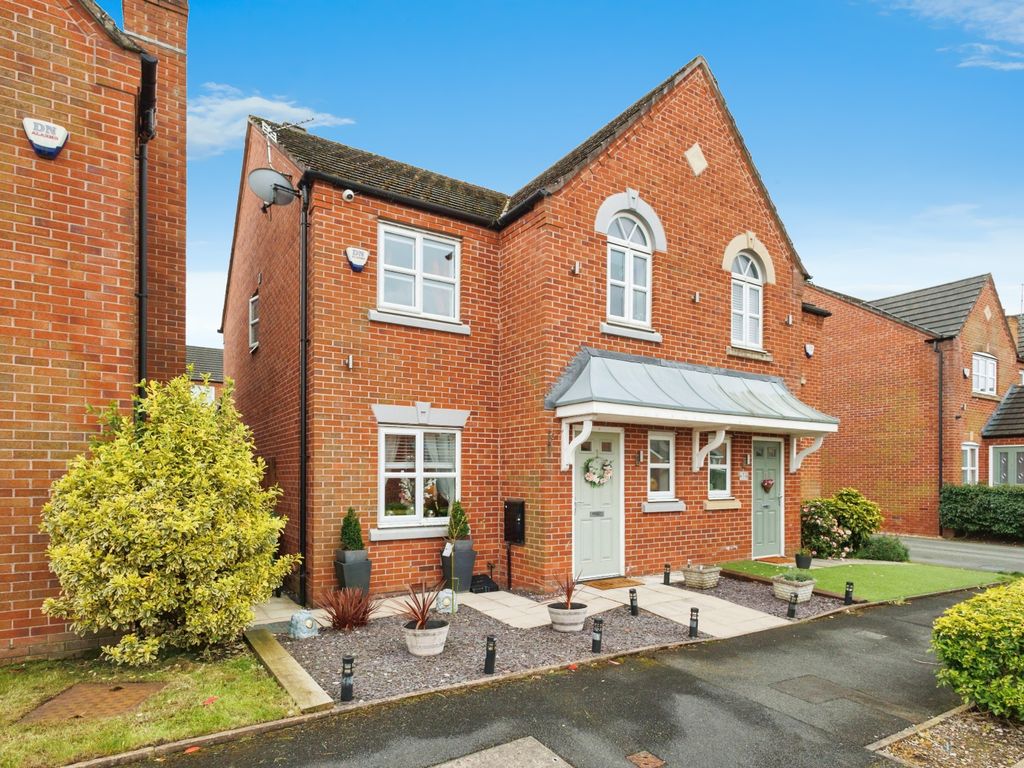 3 bed semidetached house for sale in Consort Way, Manchester