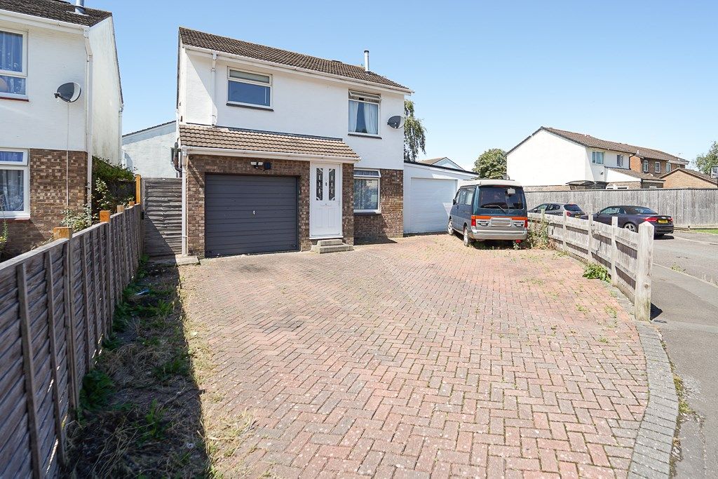 4 bed detached house for sale in Canterbury Close, WestonSuperMare