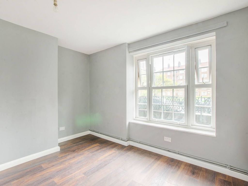 4 bed flat for sale in Peckham Park Road, Peckham, London SE15, £