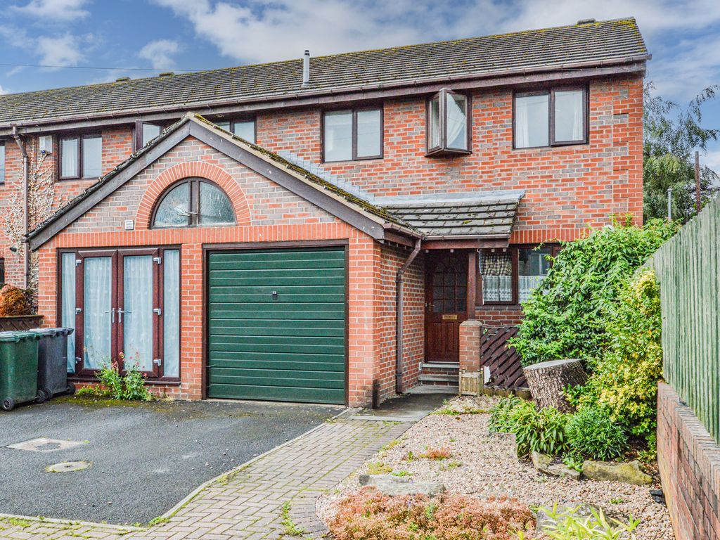 3 bed end terrace house for sale in Fleet Street, Scissett