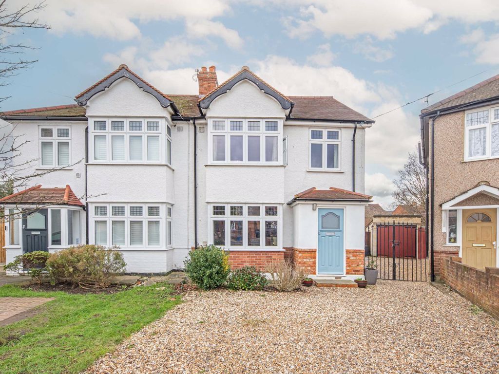 4 bed semidetached house for sale in Chestnut Grove, Isleworth TW7