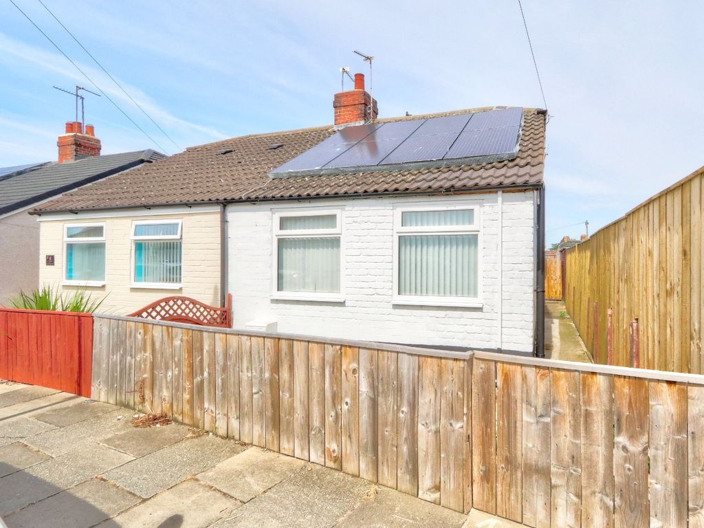 1 bed semidetached bungalow for sale in Leamington Grove, Ormesby TS3