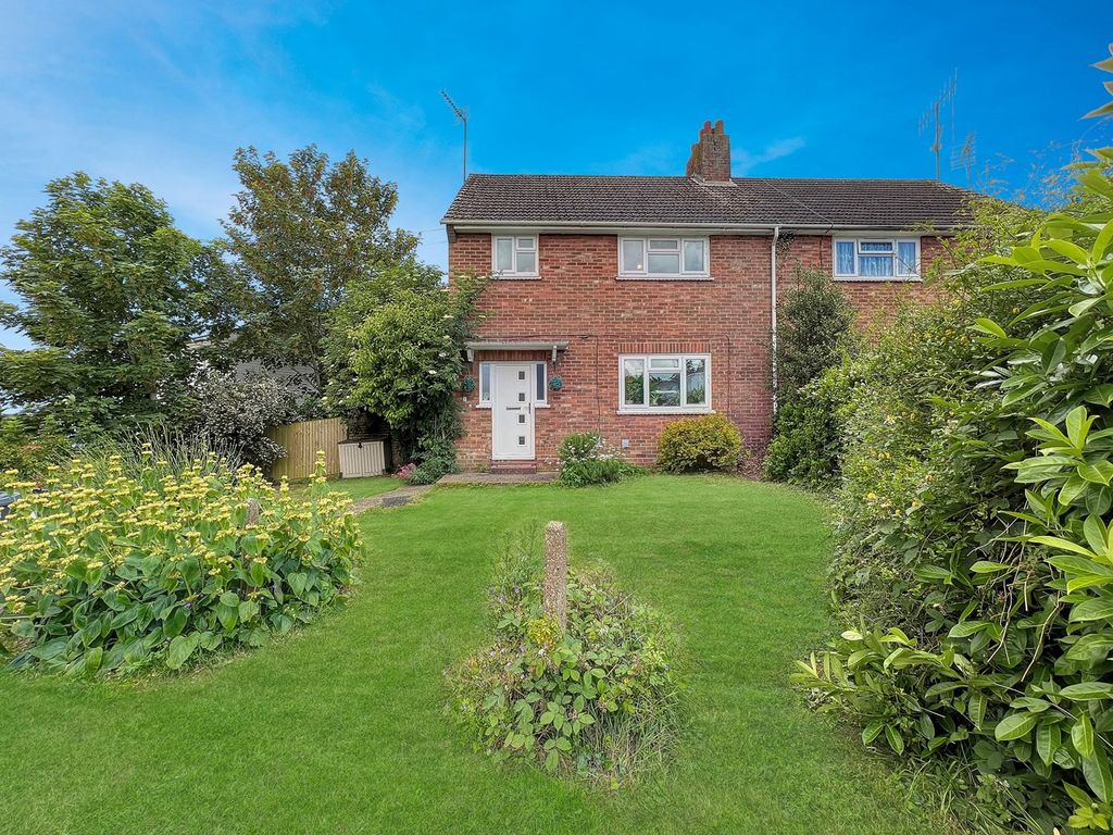 3 bed semidetached house for sale in Gilchrist Way, Braintree CM7, £