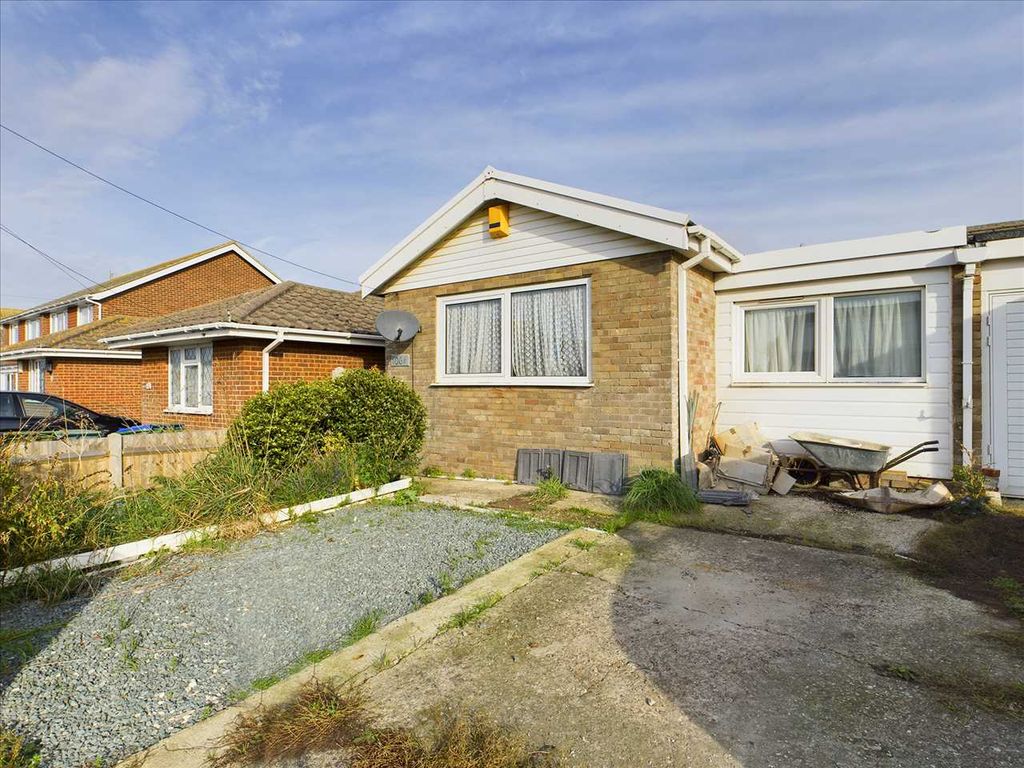 3 bed bungalow for sale in Arundel Road, Peacehaven BN10 Zoopla
