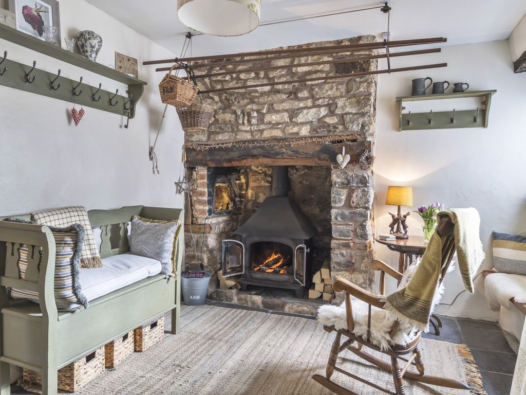 3 bed semidetached house for sale in Brook Street, Bampton, Tiverton