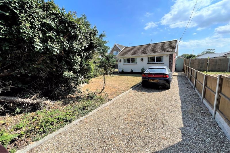 2 bed detached bungalow for sale in Meadow Road, Lowestoft NR32 Zoopla
