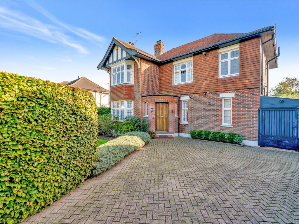 4 bed detached house for sale in Second Avenue, Broadwater, Worthing