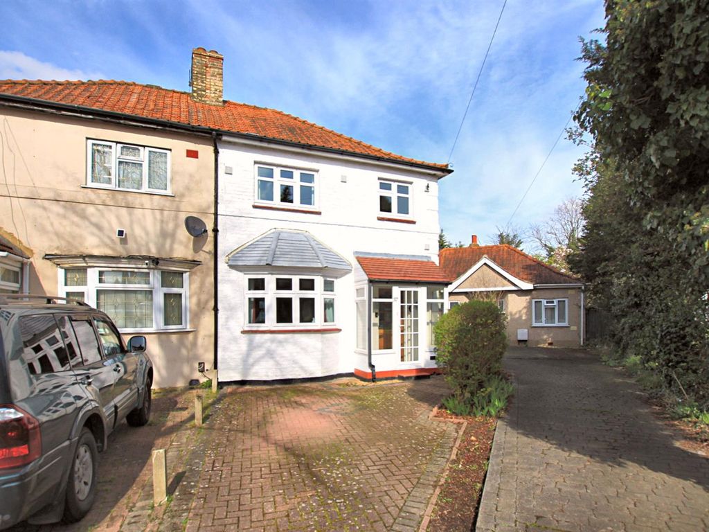 3 bed semidetached house for sale in Lime Tree Road, Heston TW5, £