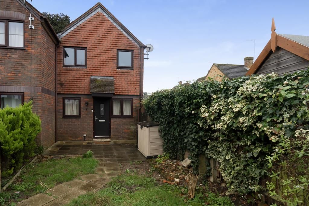 1 bed terraced house for sale in Bourne End, Berkshire SL8, £235,000