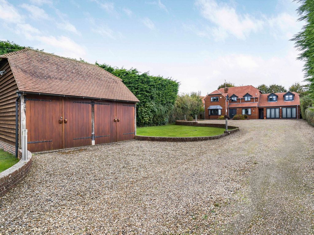 5 bed detached house for sale in Beauchamp Grange, BrightwellCum