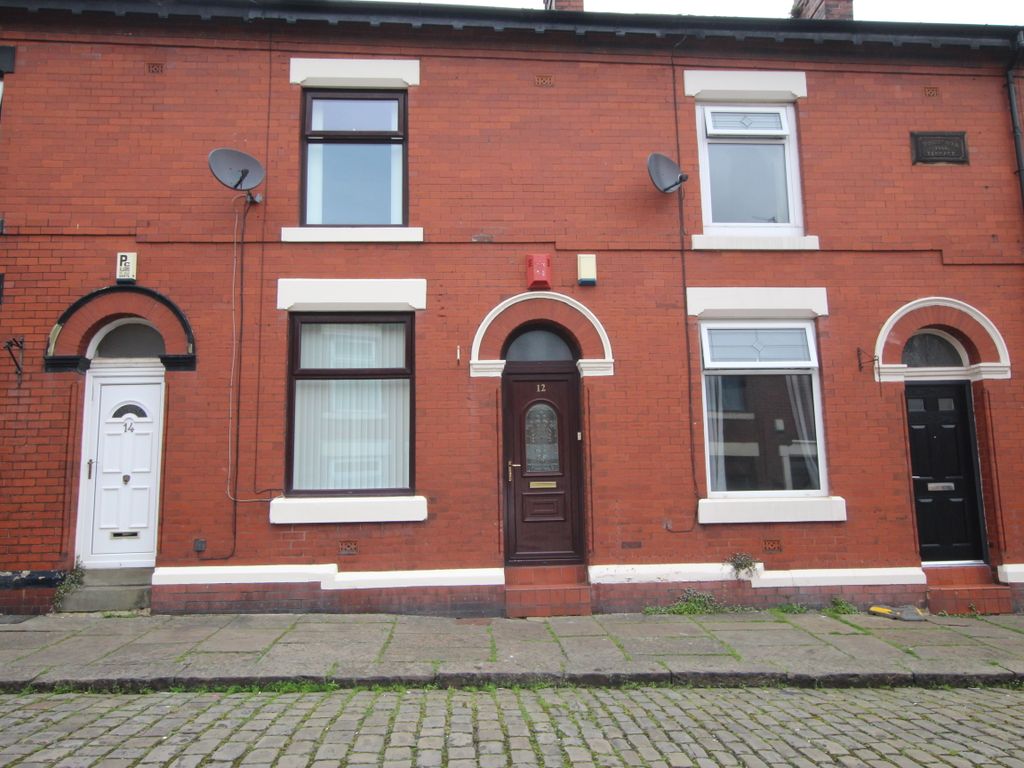 2 bed terraced house to rent in Preston Street, Meanwood, Rochdale OL12