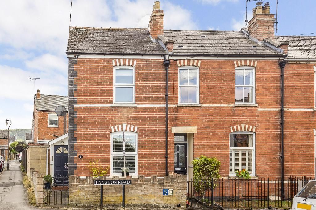 2 bed end terrace house for sale in Langdon Road, Leckhampton