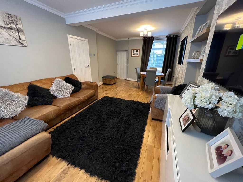 4 bed terraced house for sale in Queen Street Ton Pentre , Ton Pentre