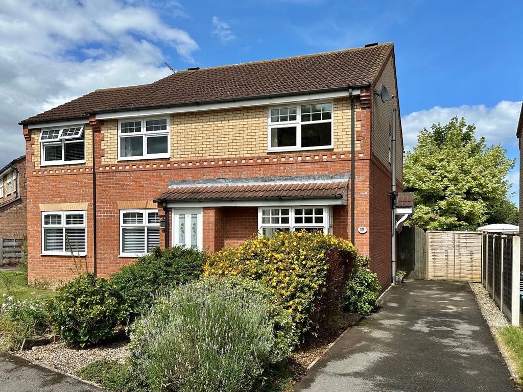2 bed semidetached house to rent in Whiteoak Avenue, Easingwold, York