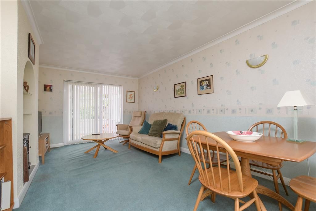 2 bed semidetached bungalow for sale in Cerne Road, Gravesend, Kent