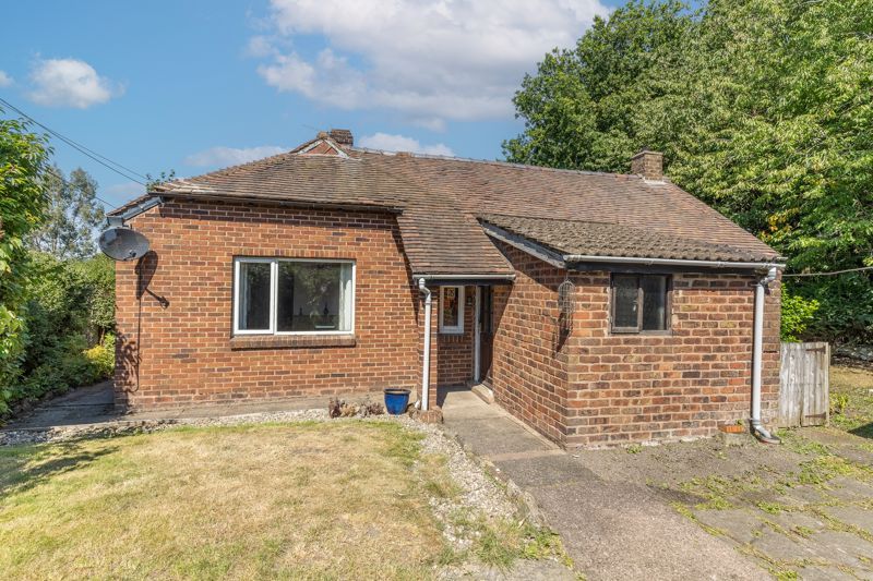 3 bed detached bungalow for sale in Carlton, The Rock, Telford TF3 Zoopla