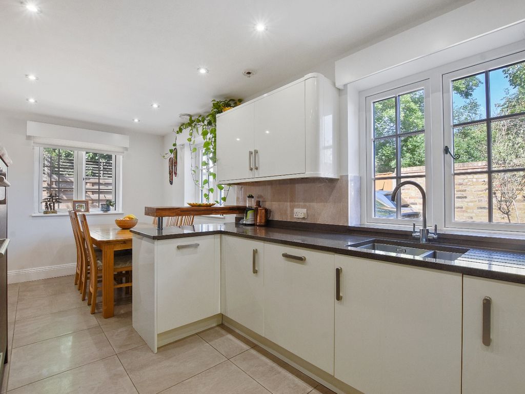 3 bed detached house for sale in Church Road, Watford WD17 Zoopla