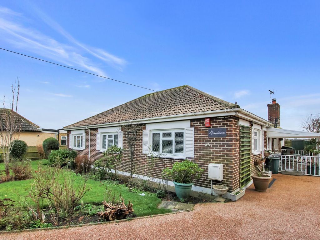 4 bed detached bungalow for sale in Marine Avenue, Dymchurch TN29, £