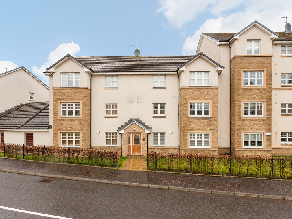 2 bed flat for sale in Leyland Road, Bathgate EH48, £138,000 Zoopla