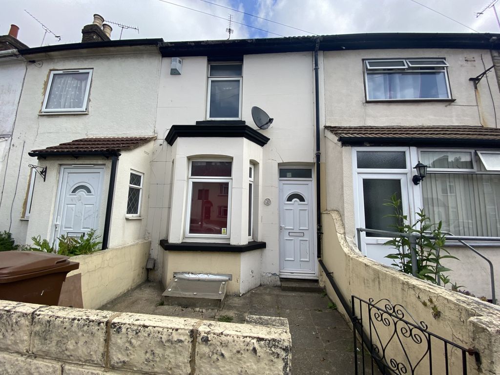 2 bed terraced house to rent in Stafford Street, Gillingham ME7 Zoopla