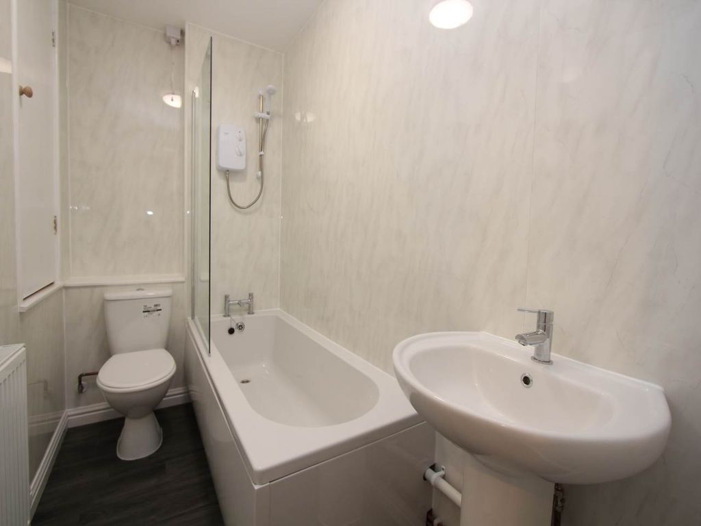 2 bed property to rent in Heol Ger Y Felin, Llantwit Major, Vale Of