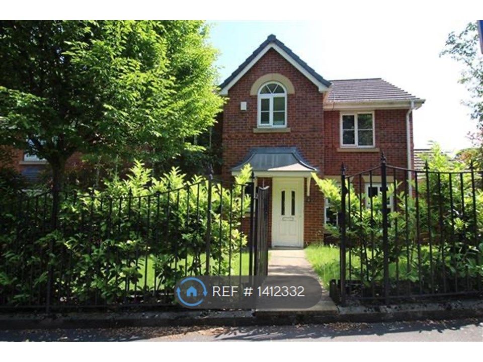 4 bed detached house to rent in The Vineyard, Walton Le Dale PR5, £