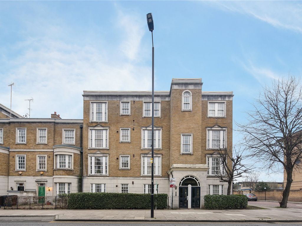 2 bed flat to rent in Fortune Court, 325 Queensbridge Road, London E8