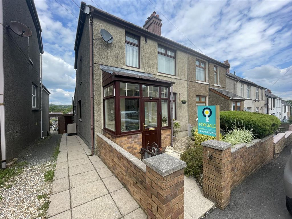 4 bed semidetached house for sale in Bryn Road, Penygroes, Llanelli