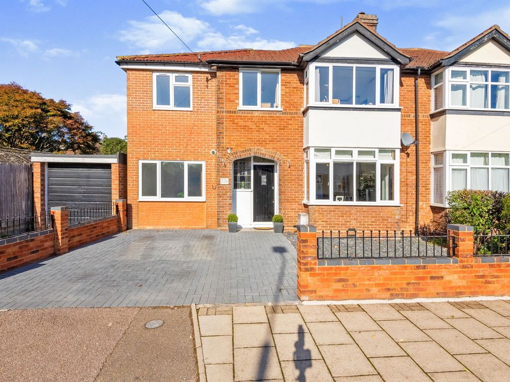 Castle Road, Bedford MK40  