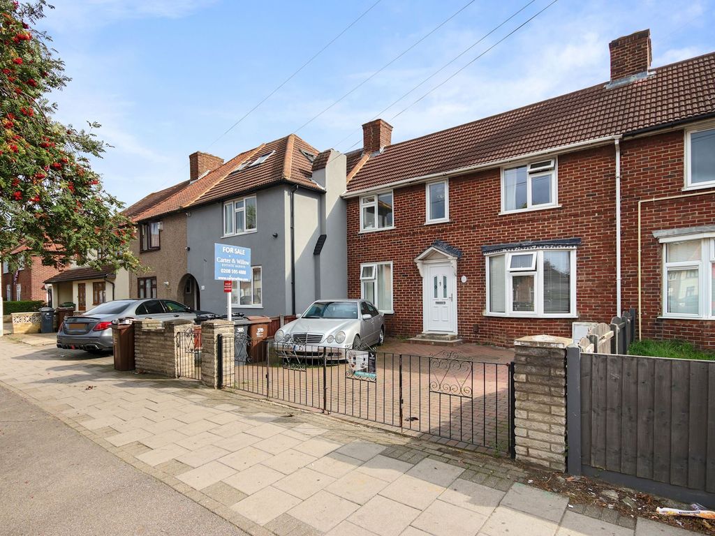 2 bed terraced house for sale in Heathway, Dagenham RM10, £400,000 Zoopla