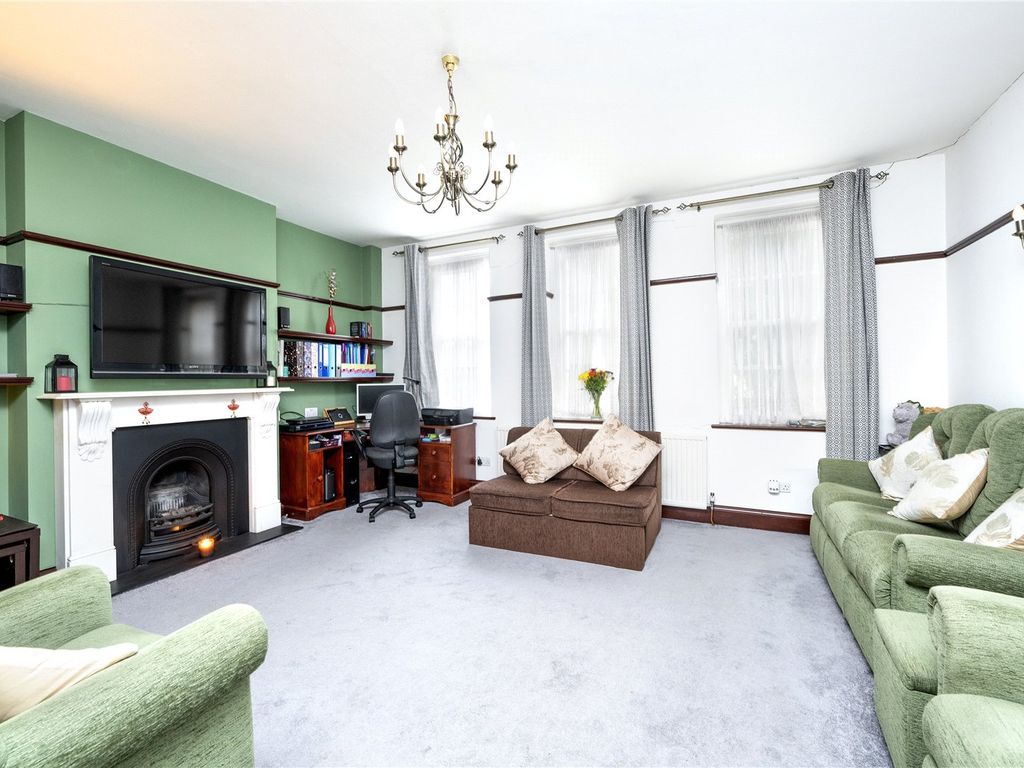 5 bed terraced house for sale in Hemingford Road, Islington, London N1