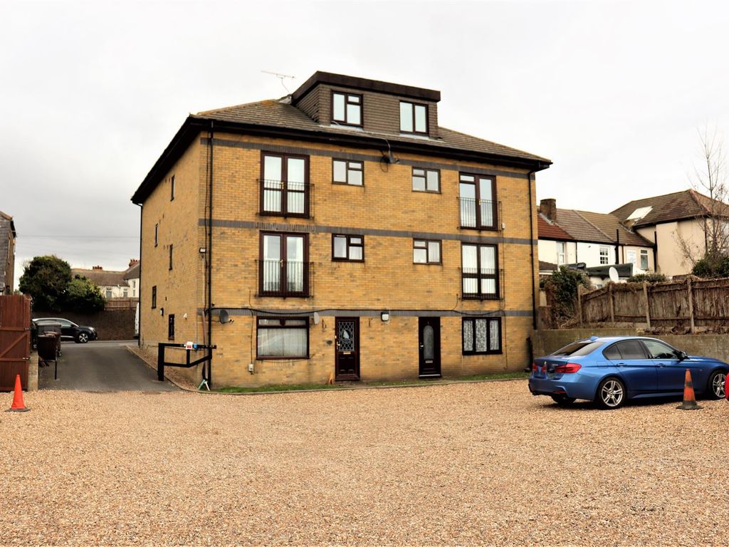 1 bed flat for sale in Chatham Hill, Chatham ME5 Zoopla
