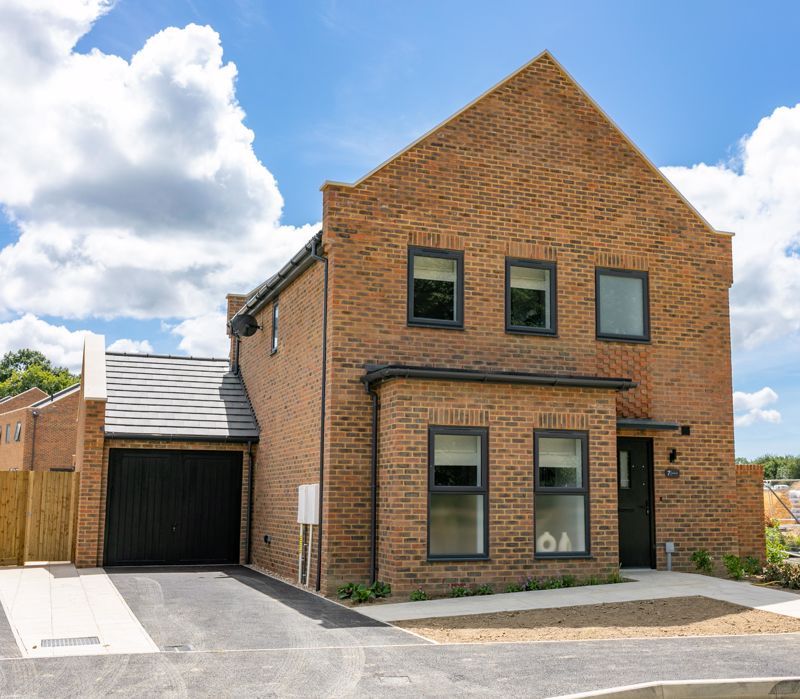 3 bed detached house for sale in Wychwood, Turners Hill Road, Crawley