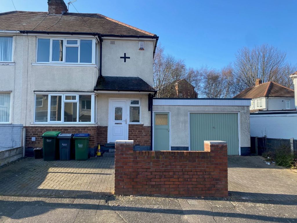 2 bed semidetached house to rent in Darby Road, Wednesbury WS10 Zoopla