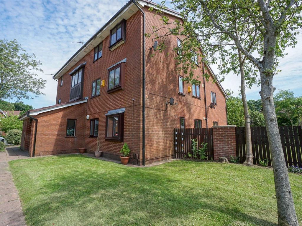 1 bed flat to rent in Middlebrook Drive, Lostock, Bolton BL6, £595 pcm