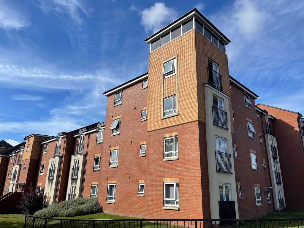 2 bed flat for sale in Court, Edgbaston, Birmingham B15, £